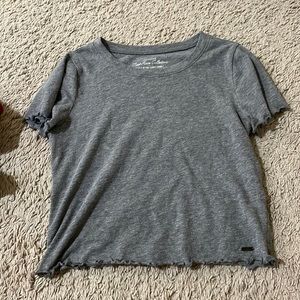Grey hollister cropped top - Size: XS